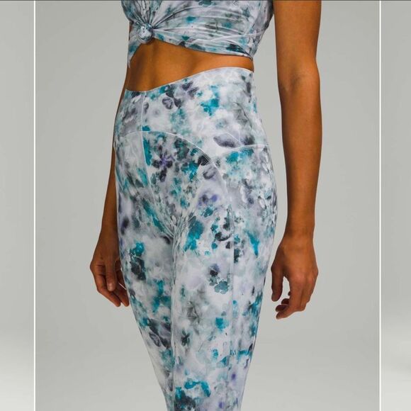 Lululemon Unlimit High-Rise Tight 25" Kaleidofloral Multi Leggings size 6 - Picture 7 of 12